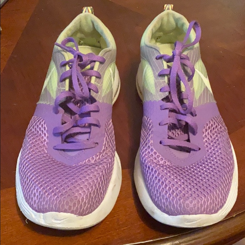 Nike shoes size 11